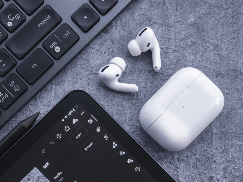 Apple AirPods Pro 2nd Gen White w/ USB-C MagSafe Case, ANC, Transparency